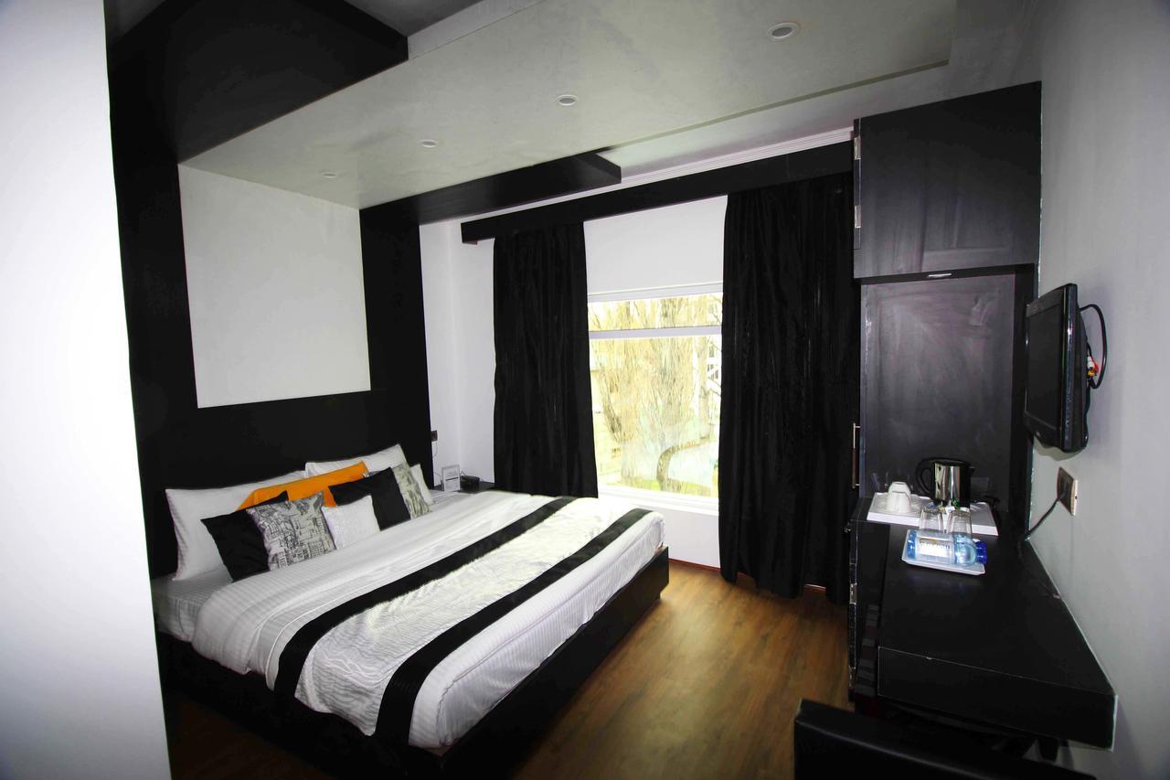 Hotel Green Leaf Srinagar (Jammu and Kashmir) Bagian luar foto